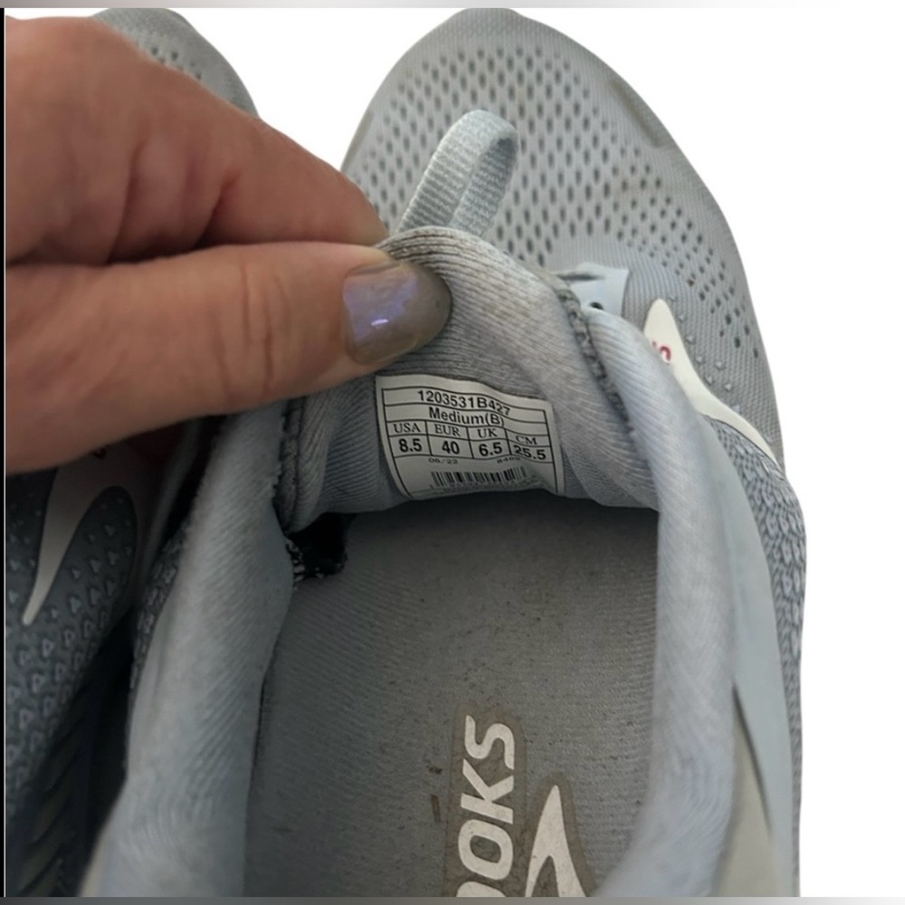 Brooks Women's Adrenaline GTS 22 Running Shoes, Kentucky Blue/White/Rose 8.5 - Picture 7 of 10